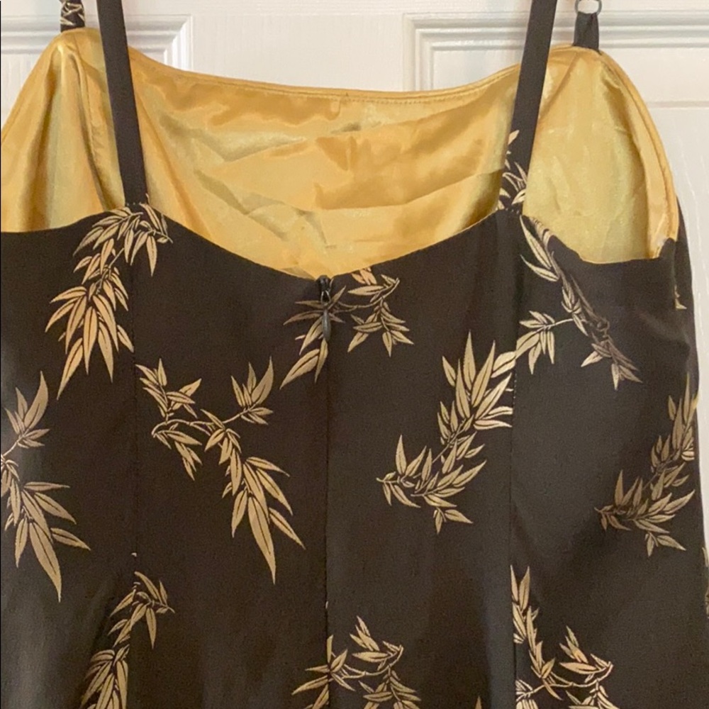 Dress - Picture 5 of 7
